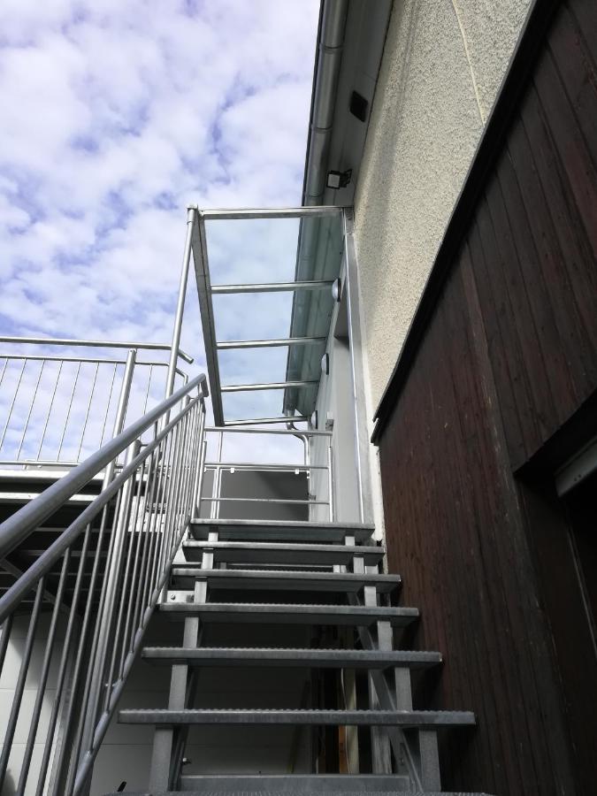 Praesenzhof Lay Apartment Bagian luar foto